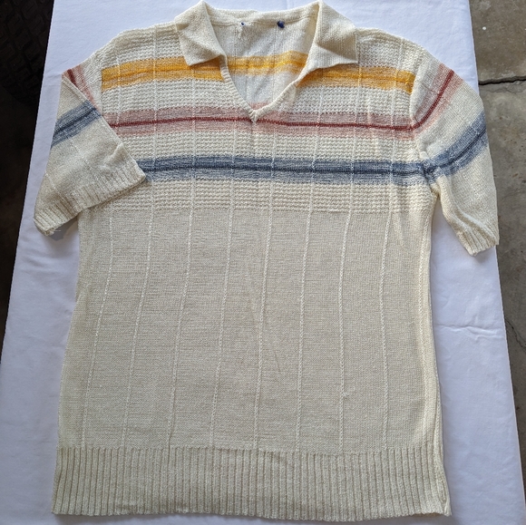Vintage Tops - vintage knit shirt sleeved top